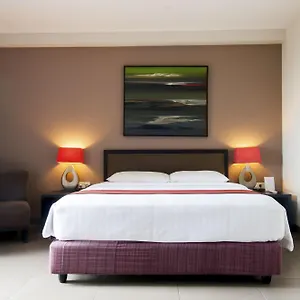 Hotel 100 Sunset Kuta & Ballroom, Kuta Lombok
